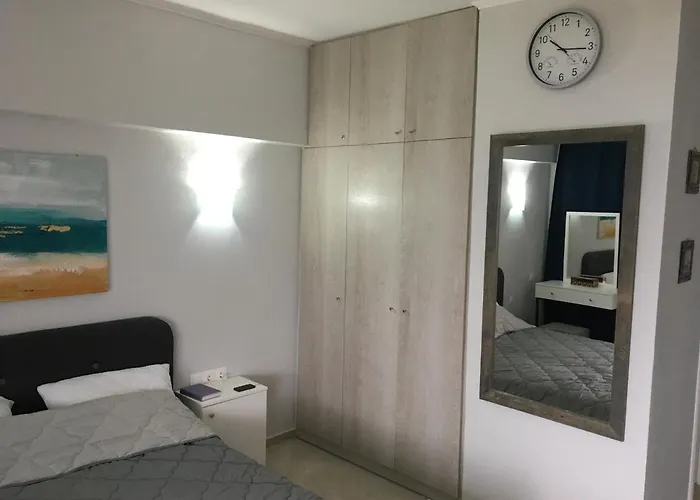 Sea View Apartment *